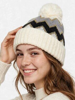 Knit Beanie Hat Ivory Womens Winter Hat Pom Pom Zigzag Print New